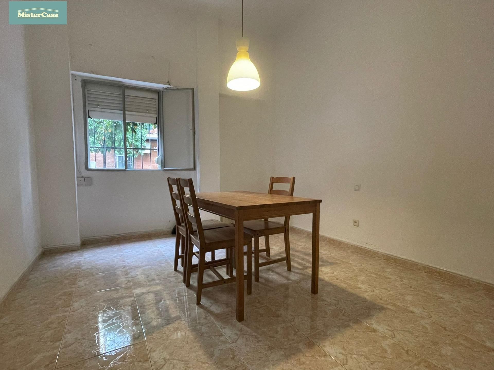 Dining room of Flat for sale in  Sevilla Capital