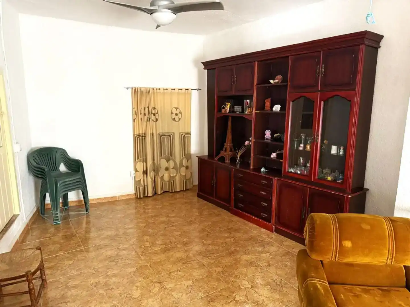 Sala d'estar de Casa adosada en venda en El Romeral
