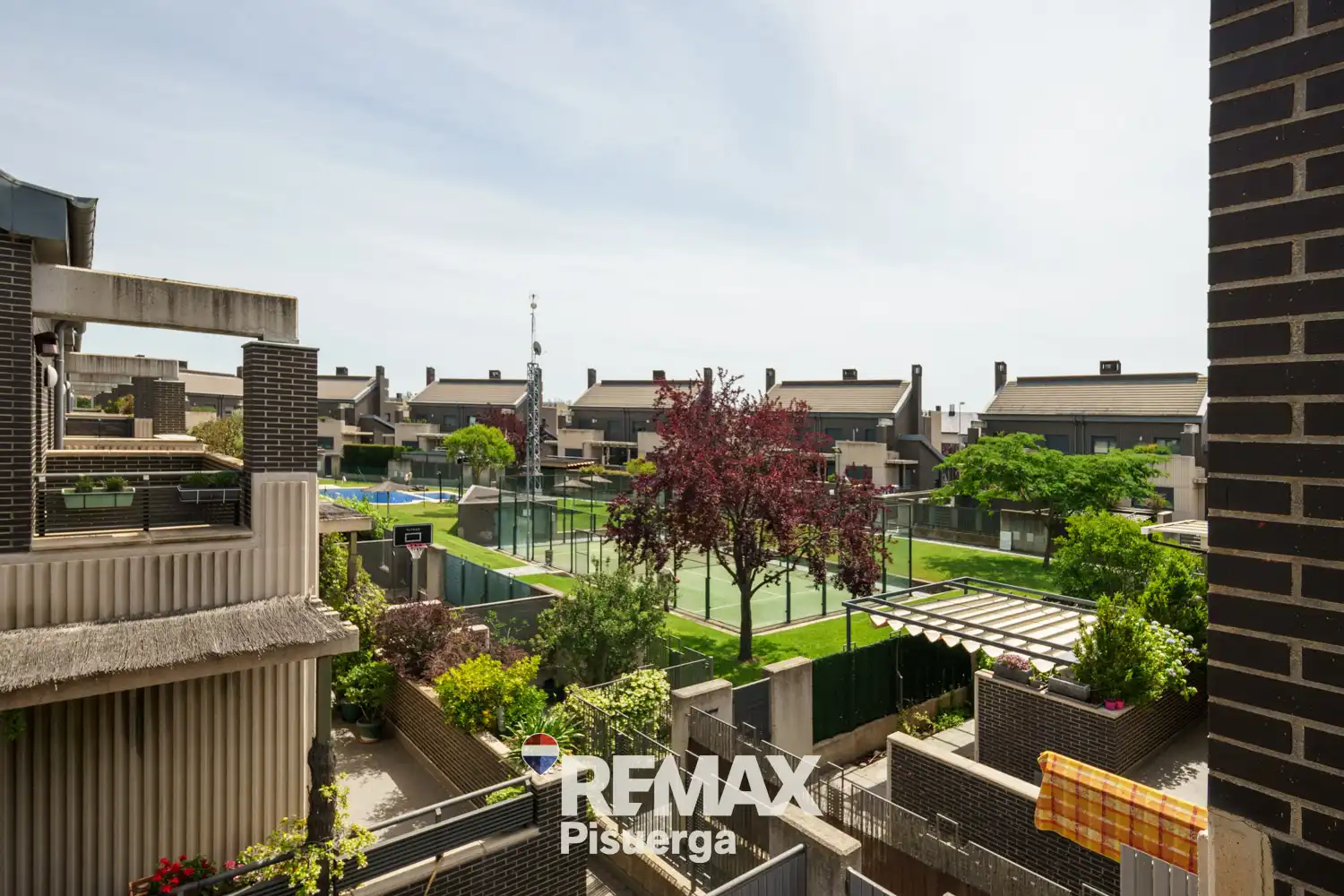 Vista exterior de Casa o xalet en venda en Valladolid amb Aire condicionat, Calefacció i Jardí privat