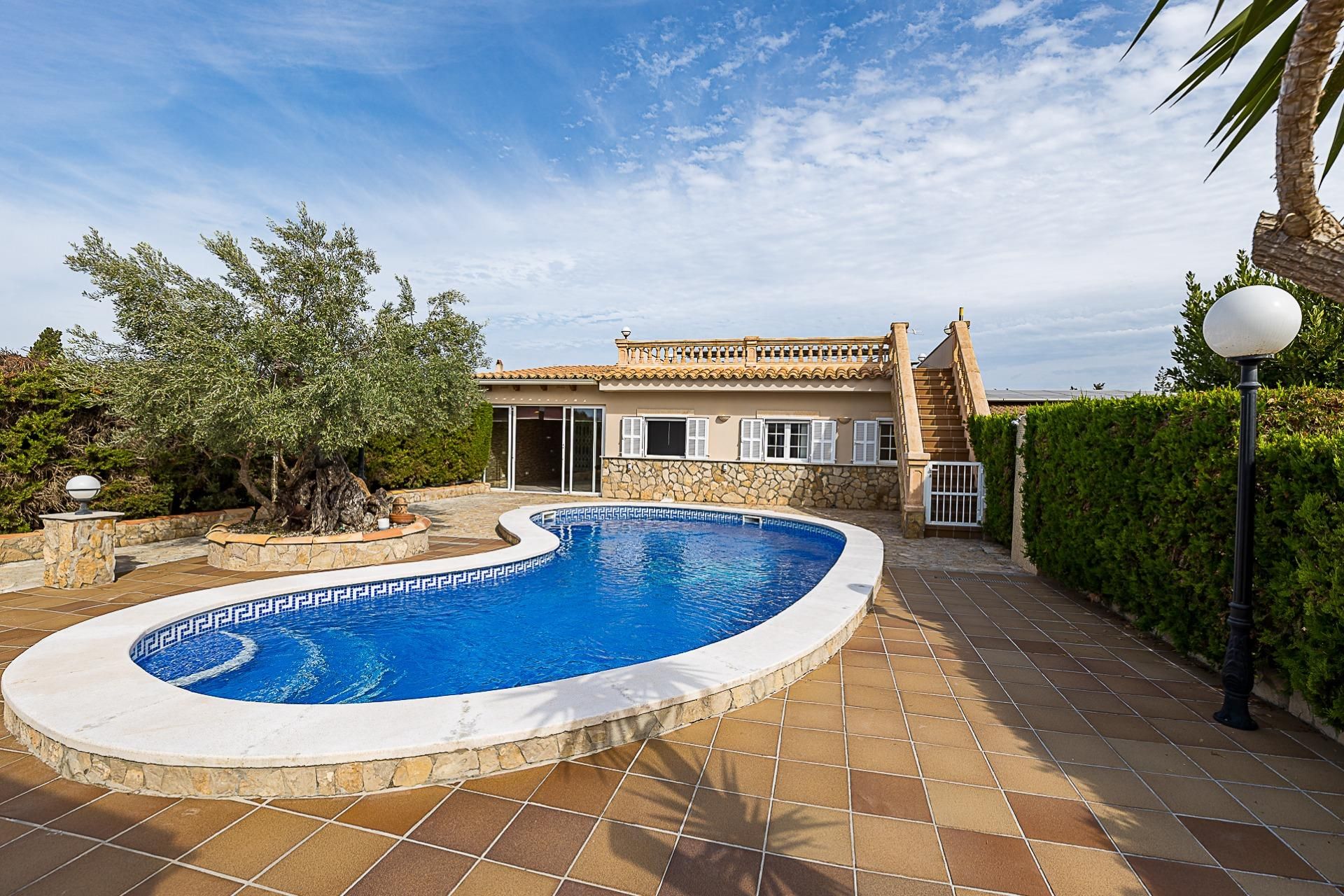 Piscina de Finca rústica de alquiler en Marratxí con Aire acondicionado, Calefacción y Jardín privado