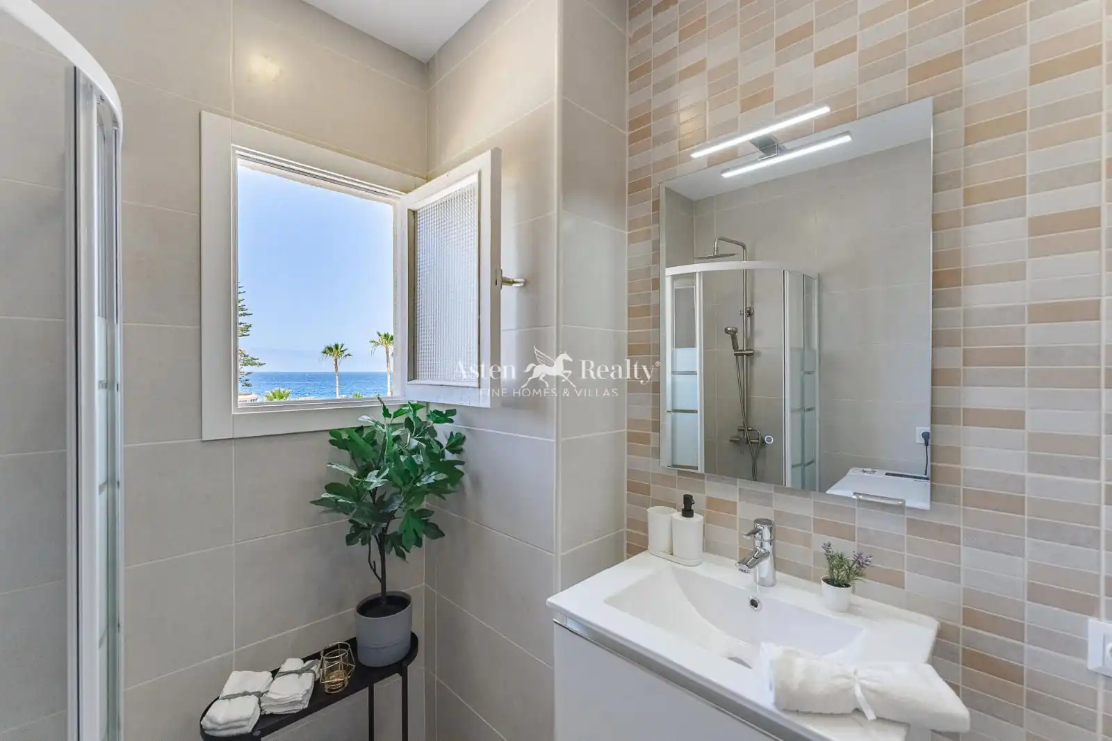 Apartments for sale in Juan Carlos I, 40, Los Cristianos