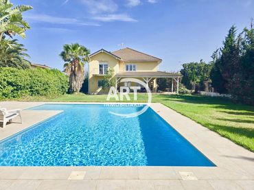 Casa amb piscina en venda a Migjor