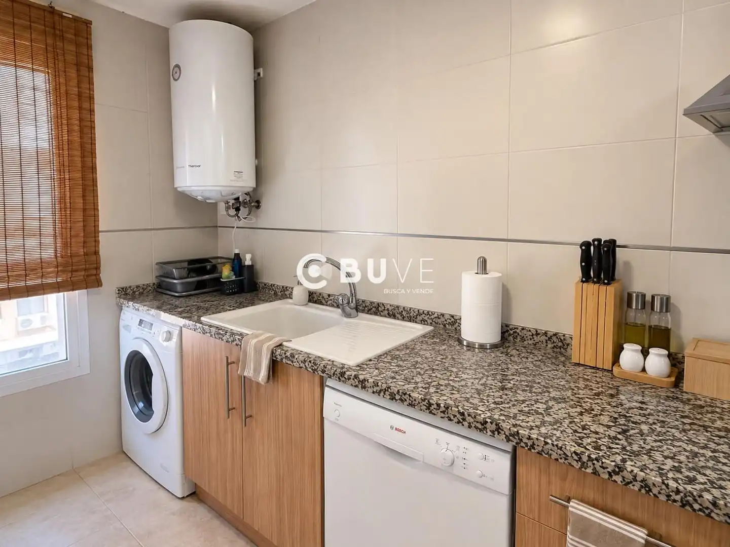 Kitchen of Flat for sale in Ador  with Air Conditioner, Terrace and Furnished