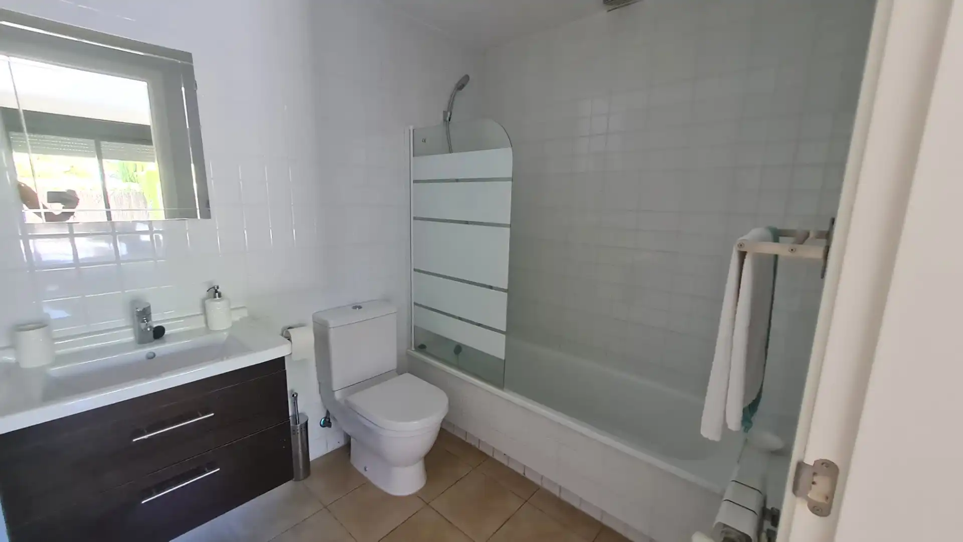 Baño de Apartamento en venta en Murcia con Aire acondicionado, Calefacción y Jardín privado