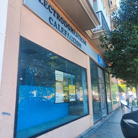 Local comercial en Alquiler en Avenida de la Constitución, 184 en Cañada - Mancha Amarilla
