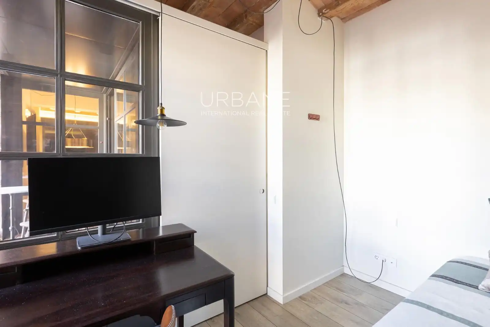 Schlafzimmer von Wohnung zum Verkauf in Barcelona mit Klimaanlage, Heizung und Terrasse