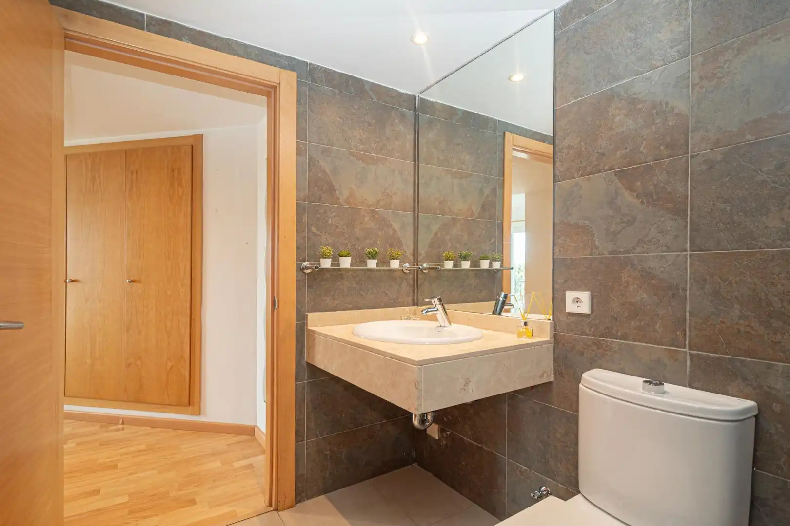 Bathroom of Flat for sale in Campos  with Air Conditioner, Heating and Parquet flooring