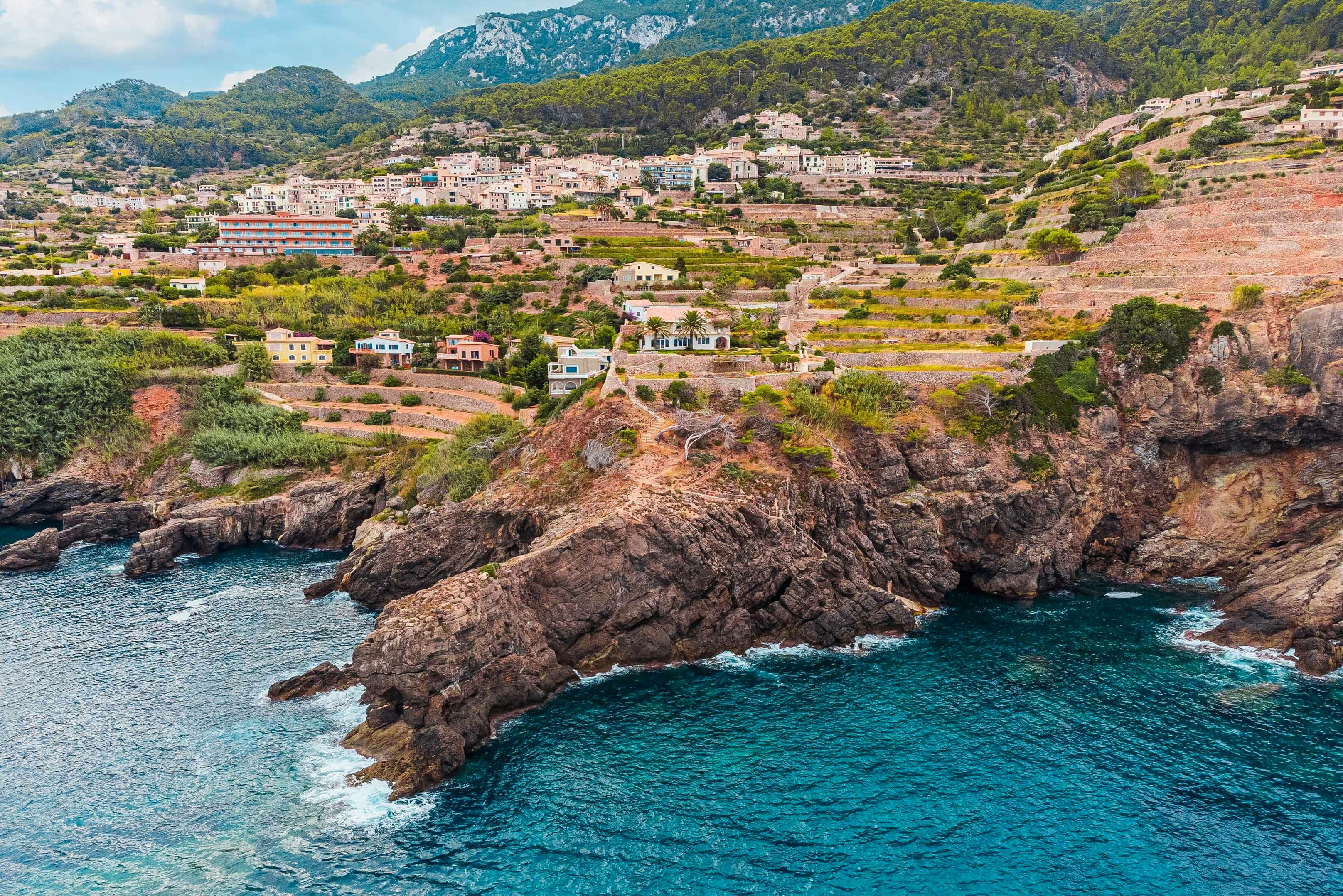 Vista exterior de Casa o xalet en venda en Banyalbufar amb Aire condicionat, Calefacció i Jardí privat