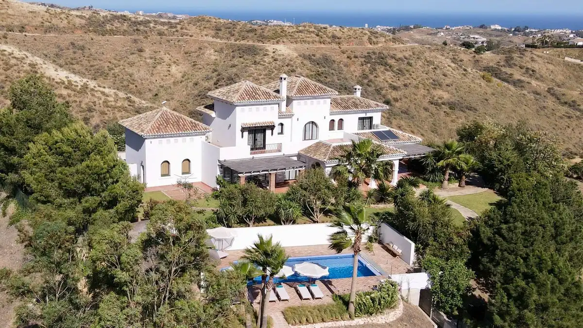 Chalet con piscina en venta en Mijas pueblo