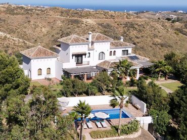 Villa avec piscine à vendre à Mijas pueblo
