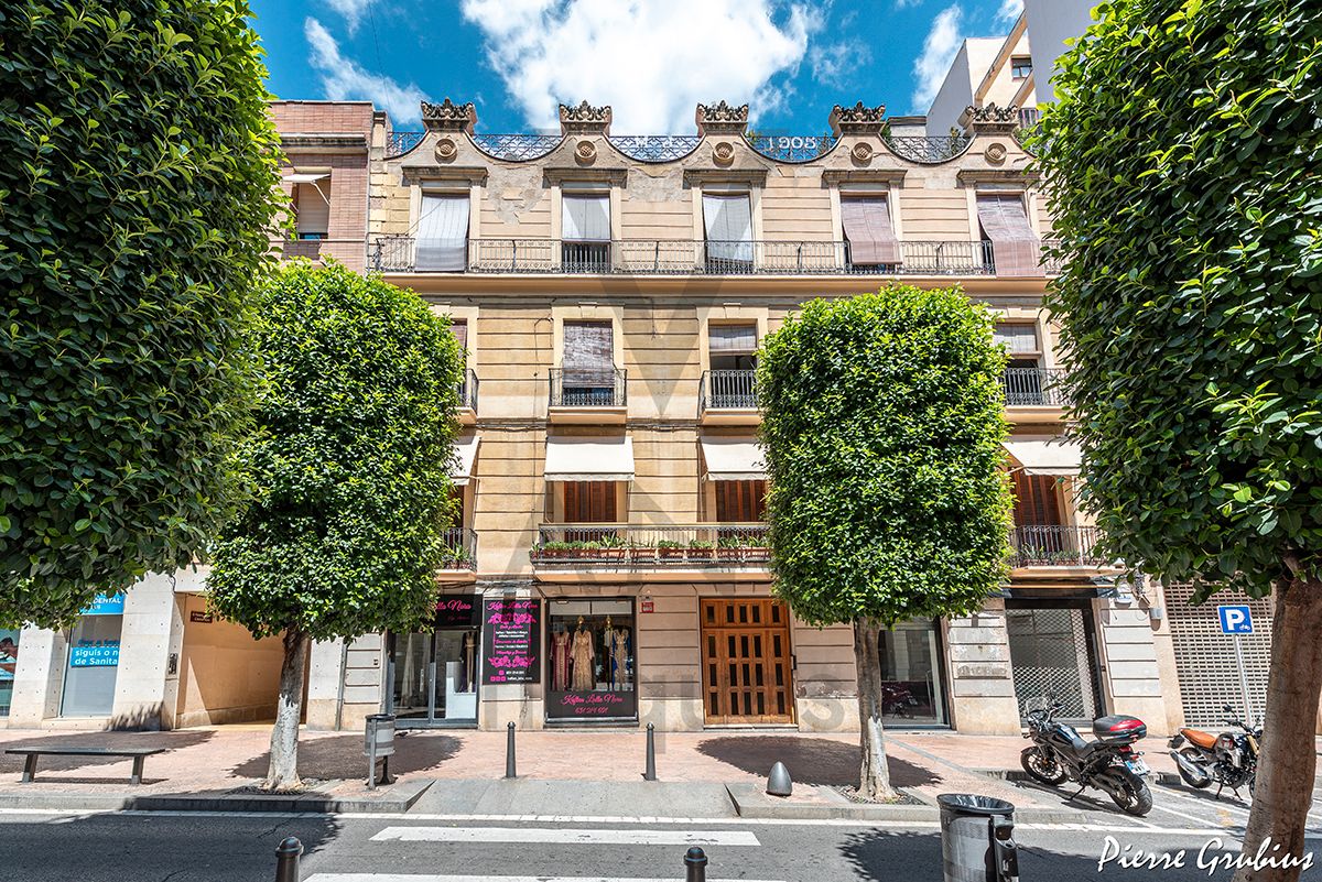 Vista exterior de Pis en venda en Reus amb Aire condicionat, Calefacció i Balcó