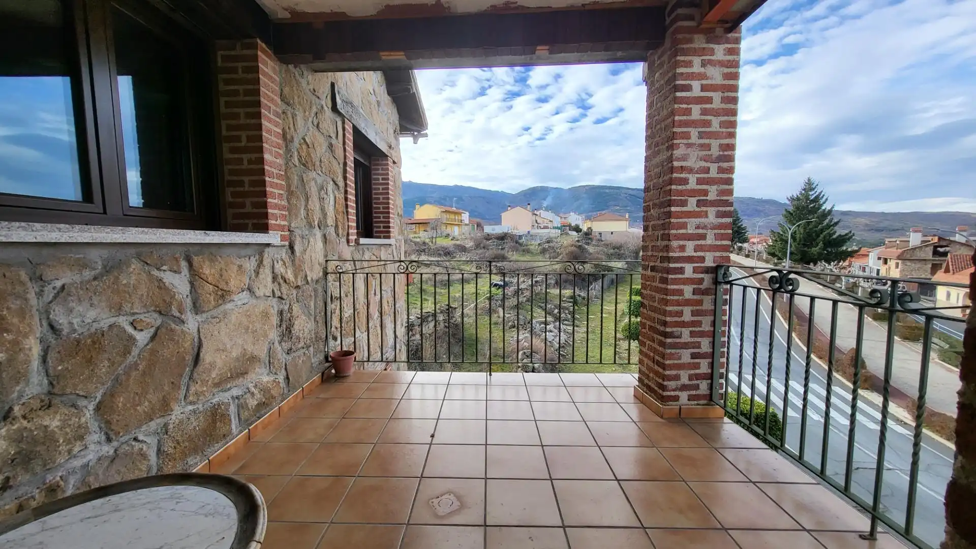 Terrassa de Casa o xalet en venda en Villanueva de Ávila amb Jardí privat, Terrassa i Traster