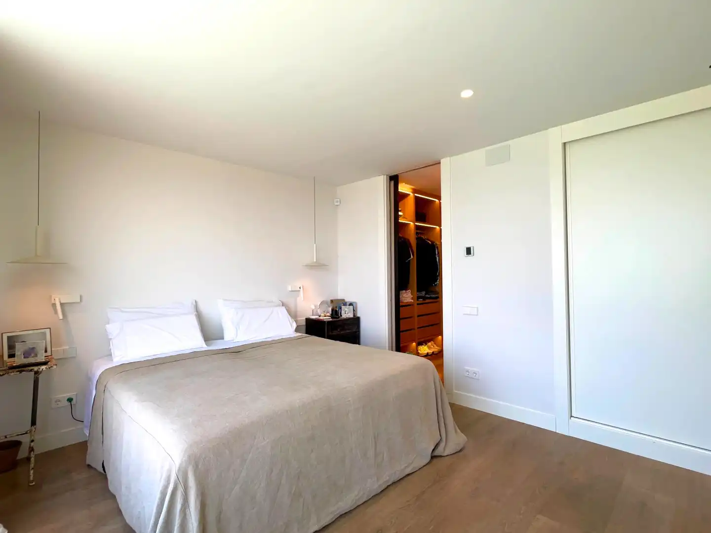 Schlafzimmer von Haus oder Chalet zum Verkauf in Sant Vicenç de Montalt mit Klimaanlage, Heizung und Privatgarten