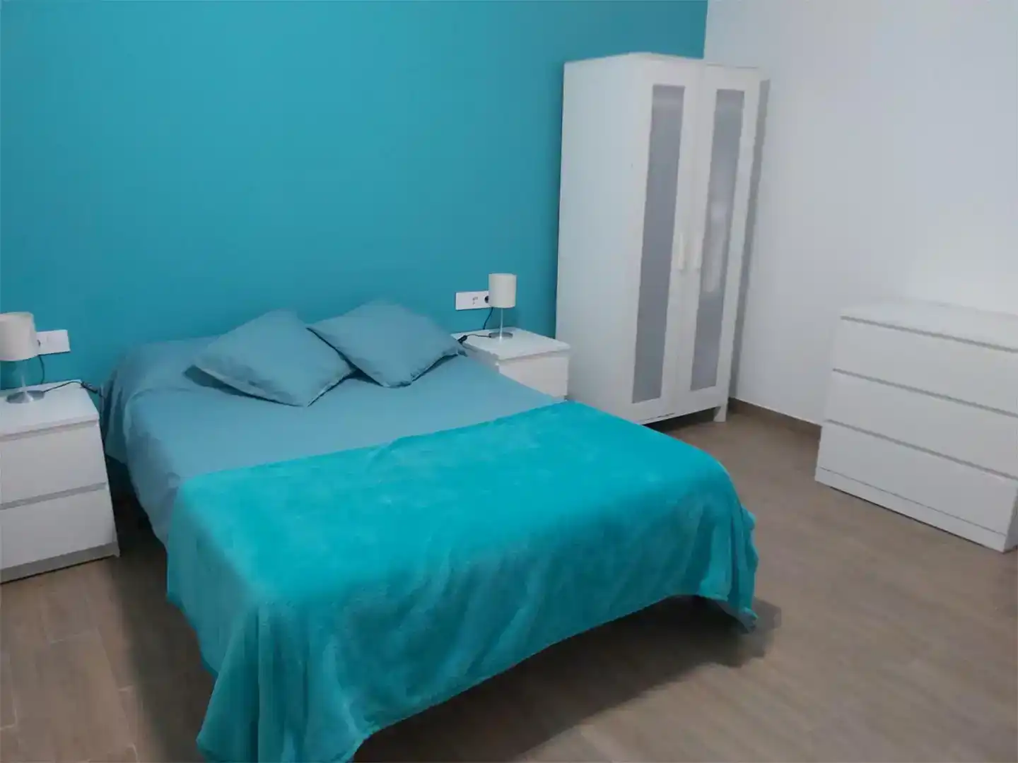 Dormitori de Casa o xalet de lloguer en Coín amb Aire condicionat, Jardí privat i Piscina