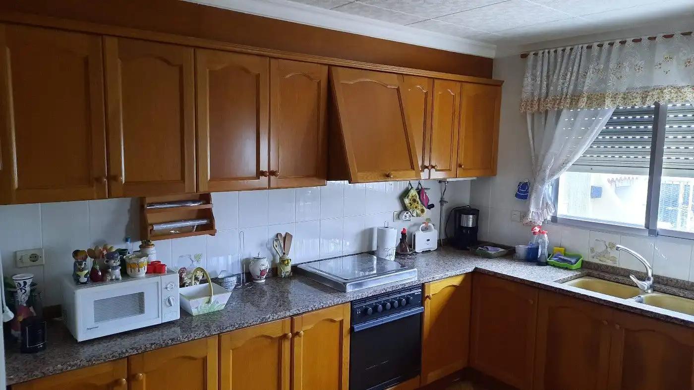 Cuina de Casa o xalet en venda en Vinaròs amb Calefacció, Jardí privat i Terrassa
