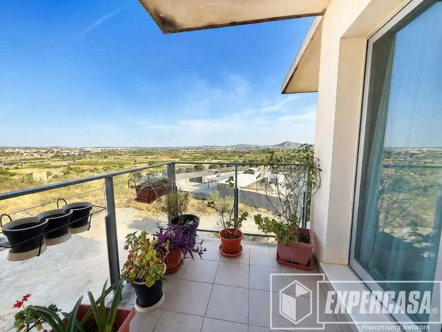 Terraza de Piso en venta en Llíria con Terraza y Trastero