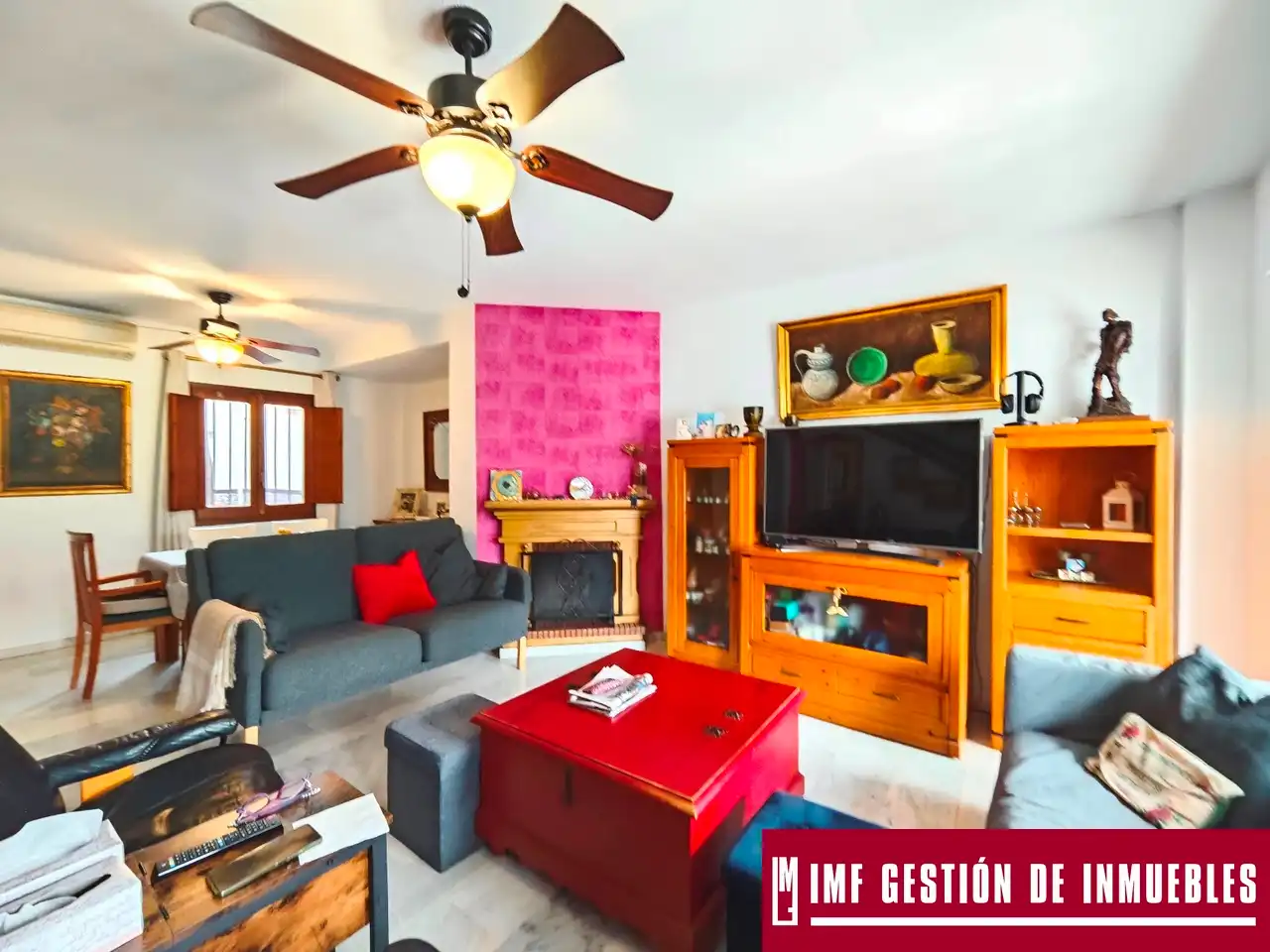 Sala d'estar de Casa adosada en venda en Vélez-Málaga amb Aire condicionat, Terrassa i Moblat