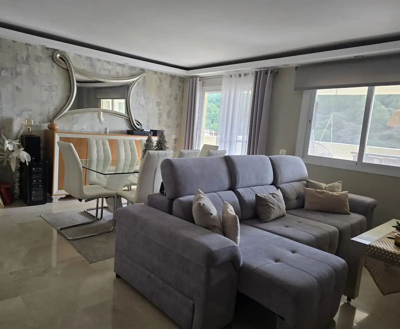 Sala de estar de Dúplex en venta en Mijas con Aire acondicionado, Calefacción y Terraza