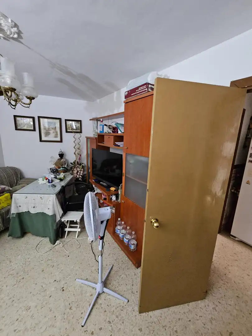 Sala d'estar de Casa adosada en venda en Vejer de la Frontera amb Moblat