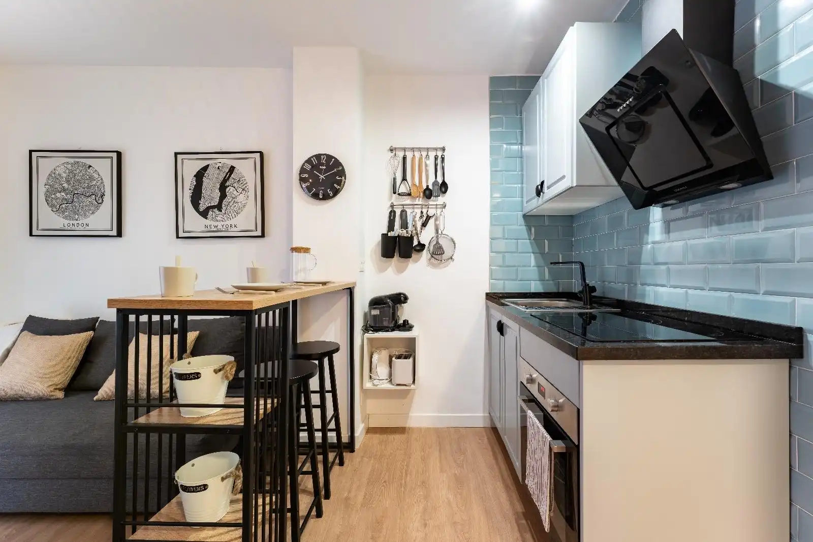 Kitchen of Apartments for sale in Rincón de la Victoria