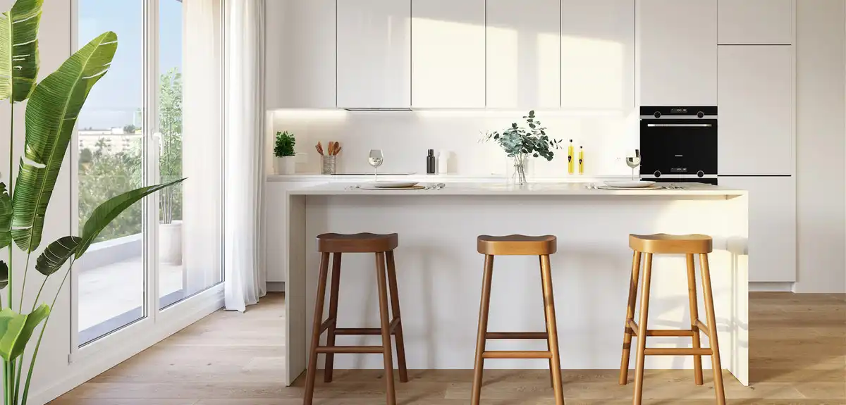 Küche von Erdgeschoss zum Verkauf in Málaga mit Klimaanlage, Privatgarten und Terrasse