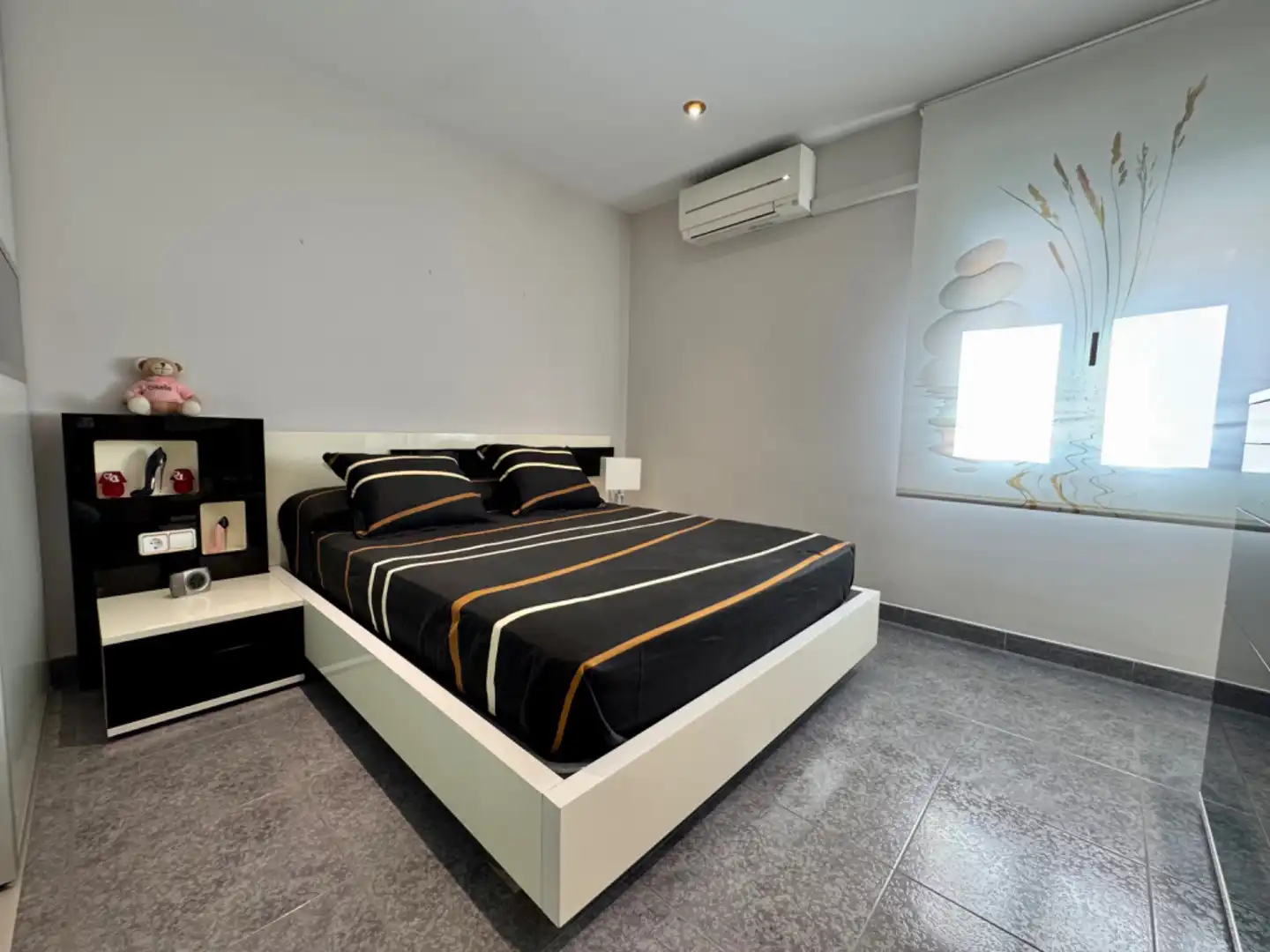 Habitación de Piso en venta en Sant Boi de Llobregat con Aire acondicionado, Terraza y Trastero