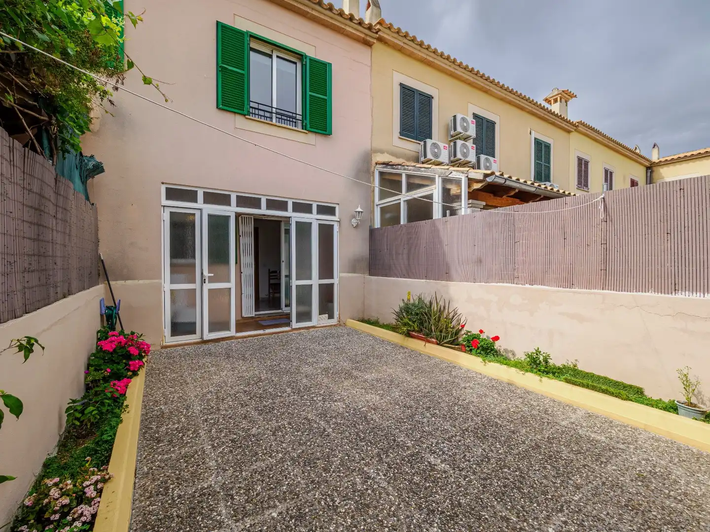 Vista exterior de Casa o xalet en venda en Marratxí amb Aire condicionat, Calefacció i Jardí privat