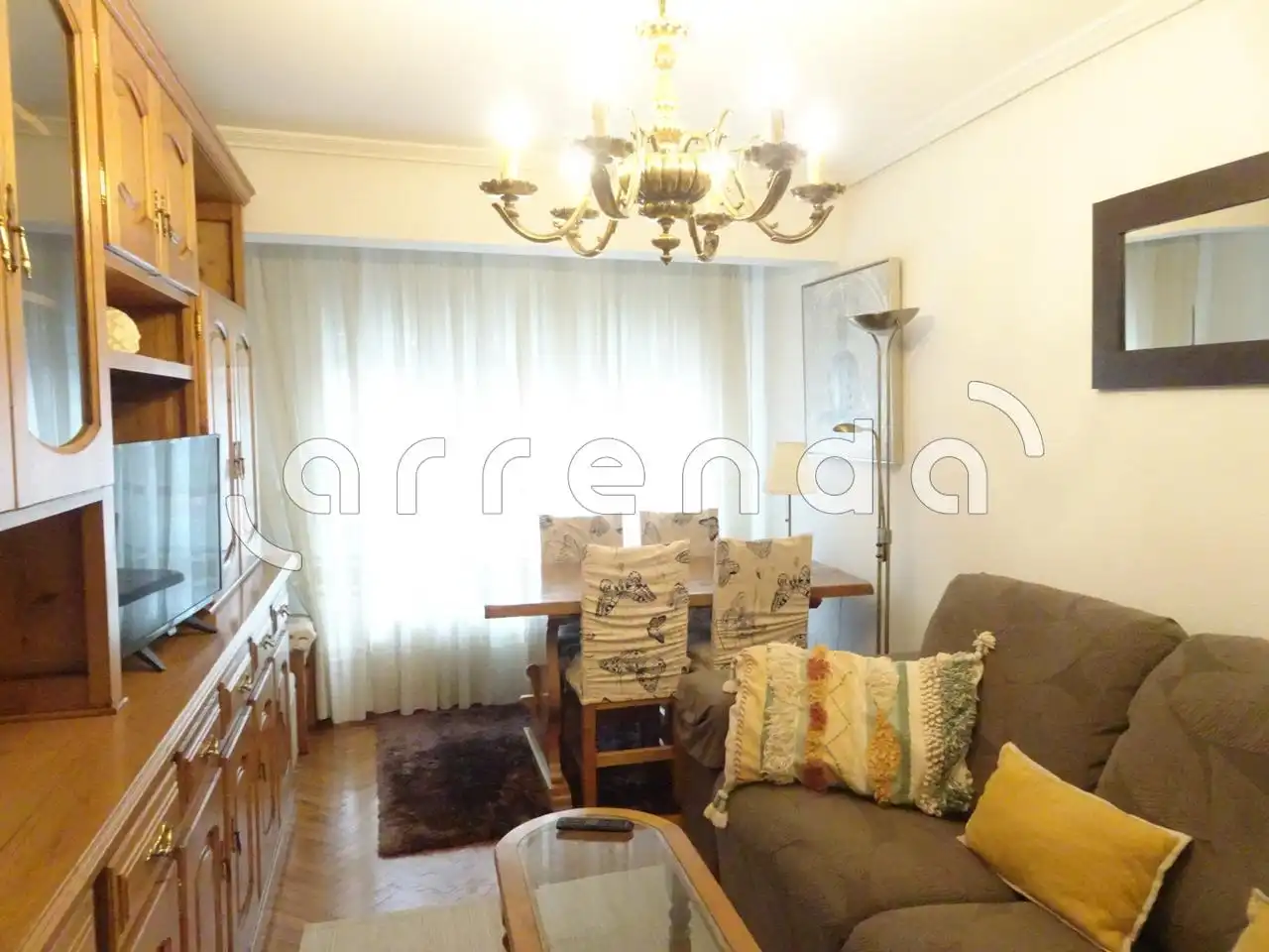 Sala d'estar de Pis de lloguer en Santander amb Calefacció, Parquet i Moblat