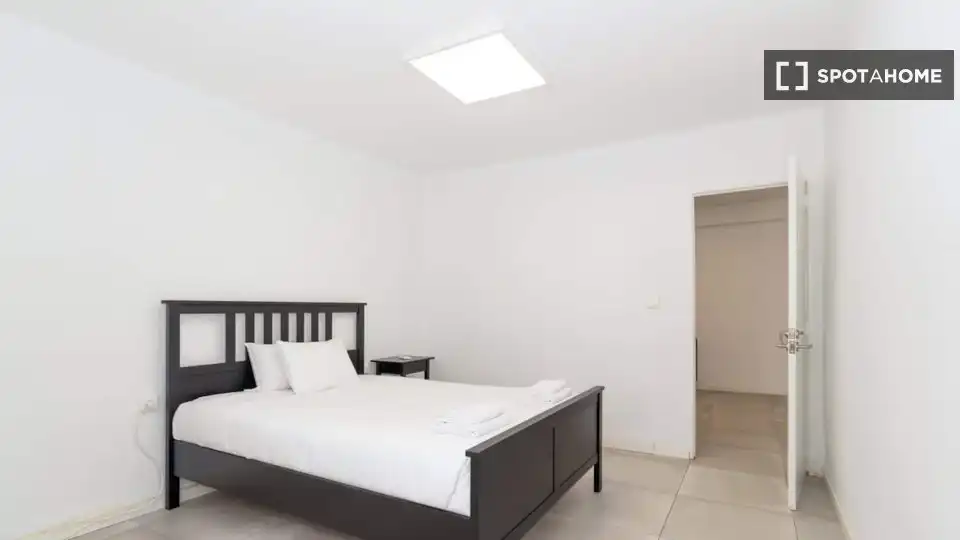 Bedroom of Flat for rent in Valencia  with Air Conditioner, Heating and Furnished