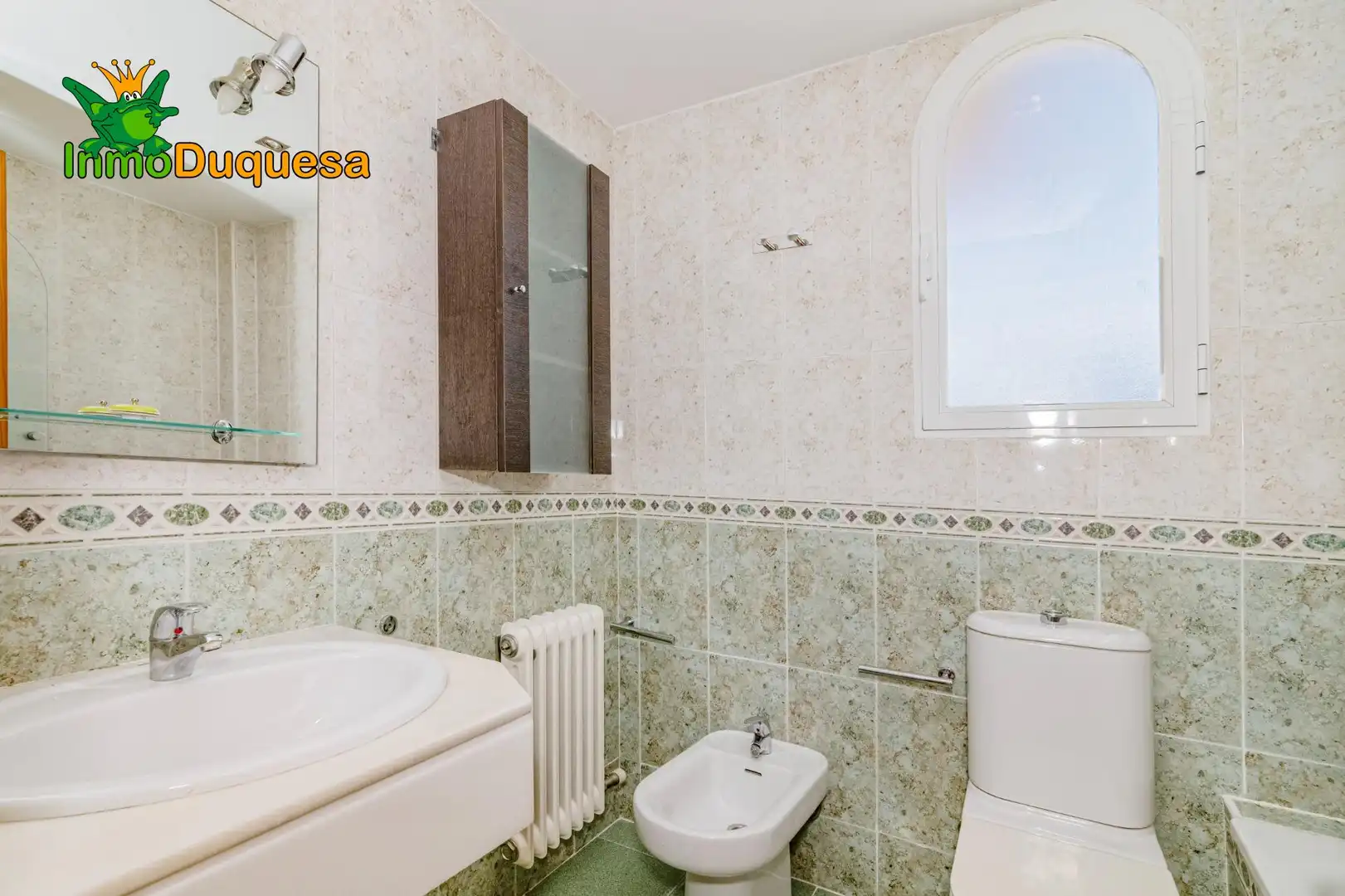 Baño de Casa adosada en venta en Gójar con Calefacción y Terraza