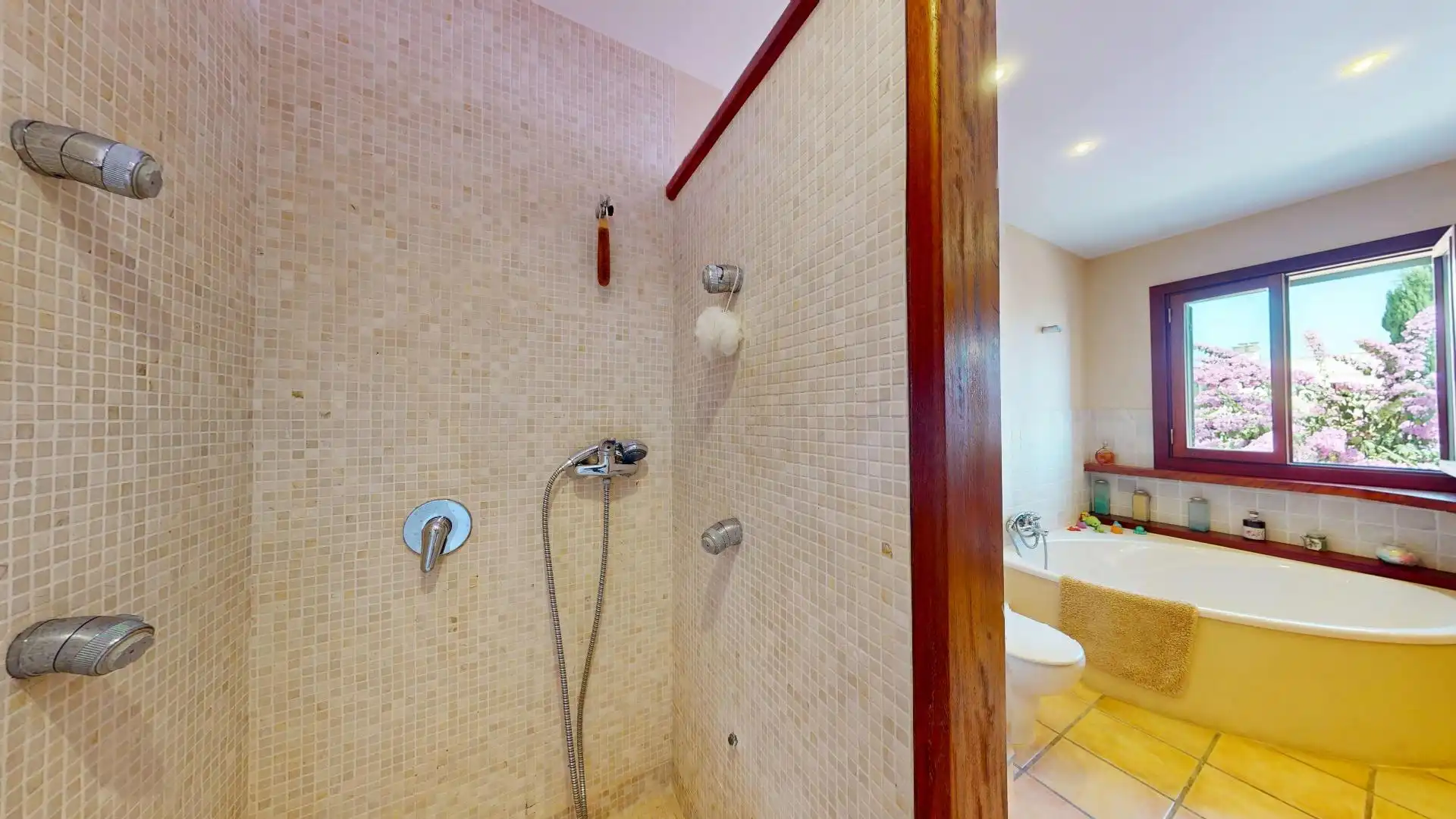 Bany de Casa o xalet en venda en  Palma de Mallorca amb Aire condicionat, Jardí privat i Terrassa