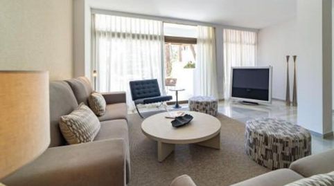 Foto 3 de Apartamento de alquiler en Puerto Banús, Marbella