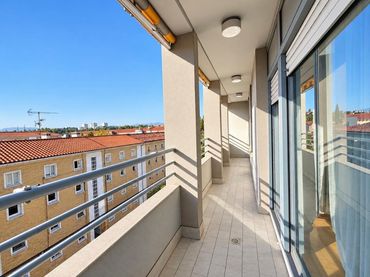 Apartament amb balcó en venda a Chantrea