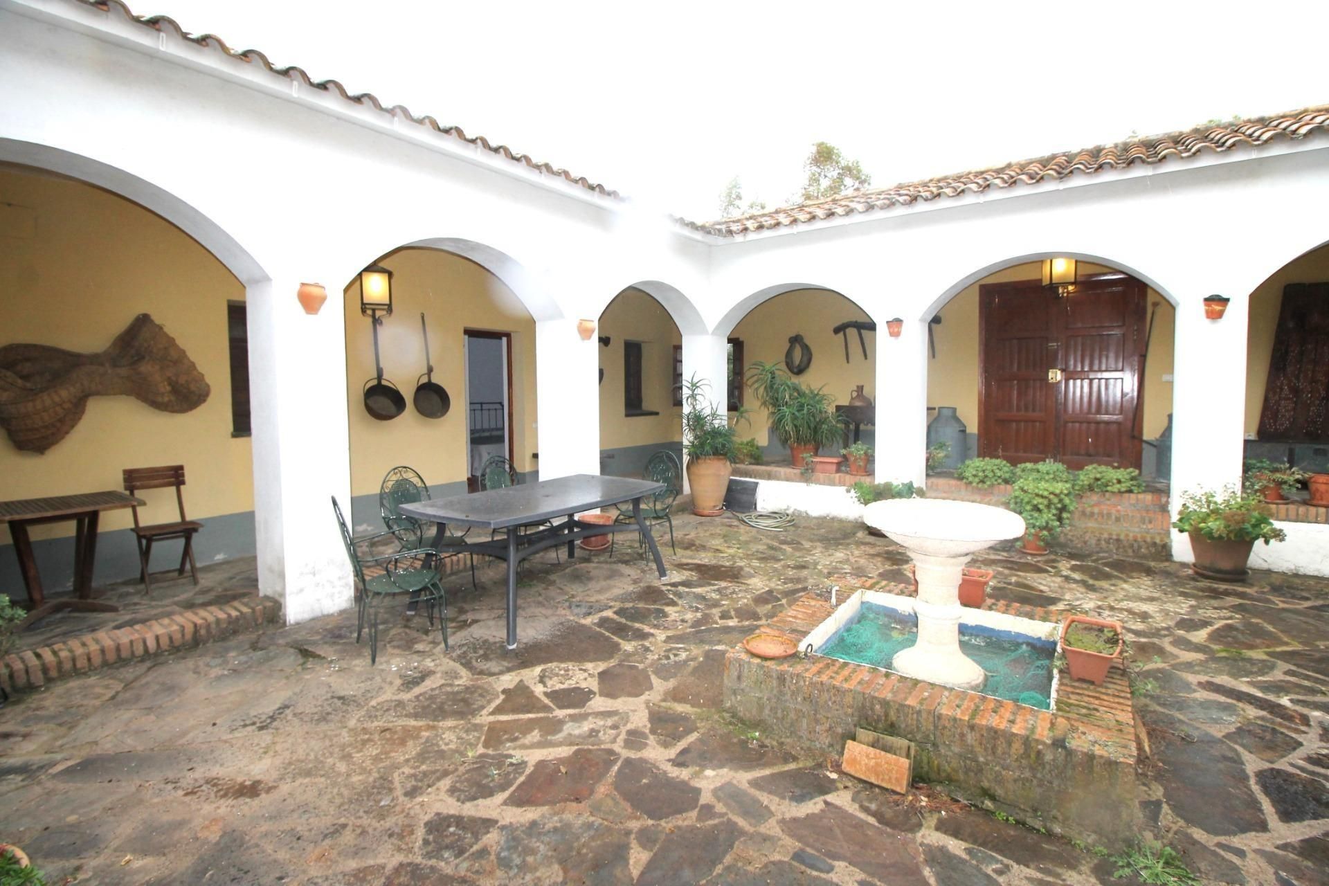Jardí de Finca rústica en venda en La Estrella amb Calefacció, Jardí privat i Terrassa