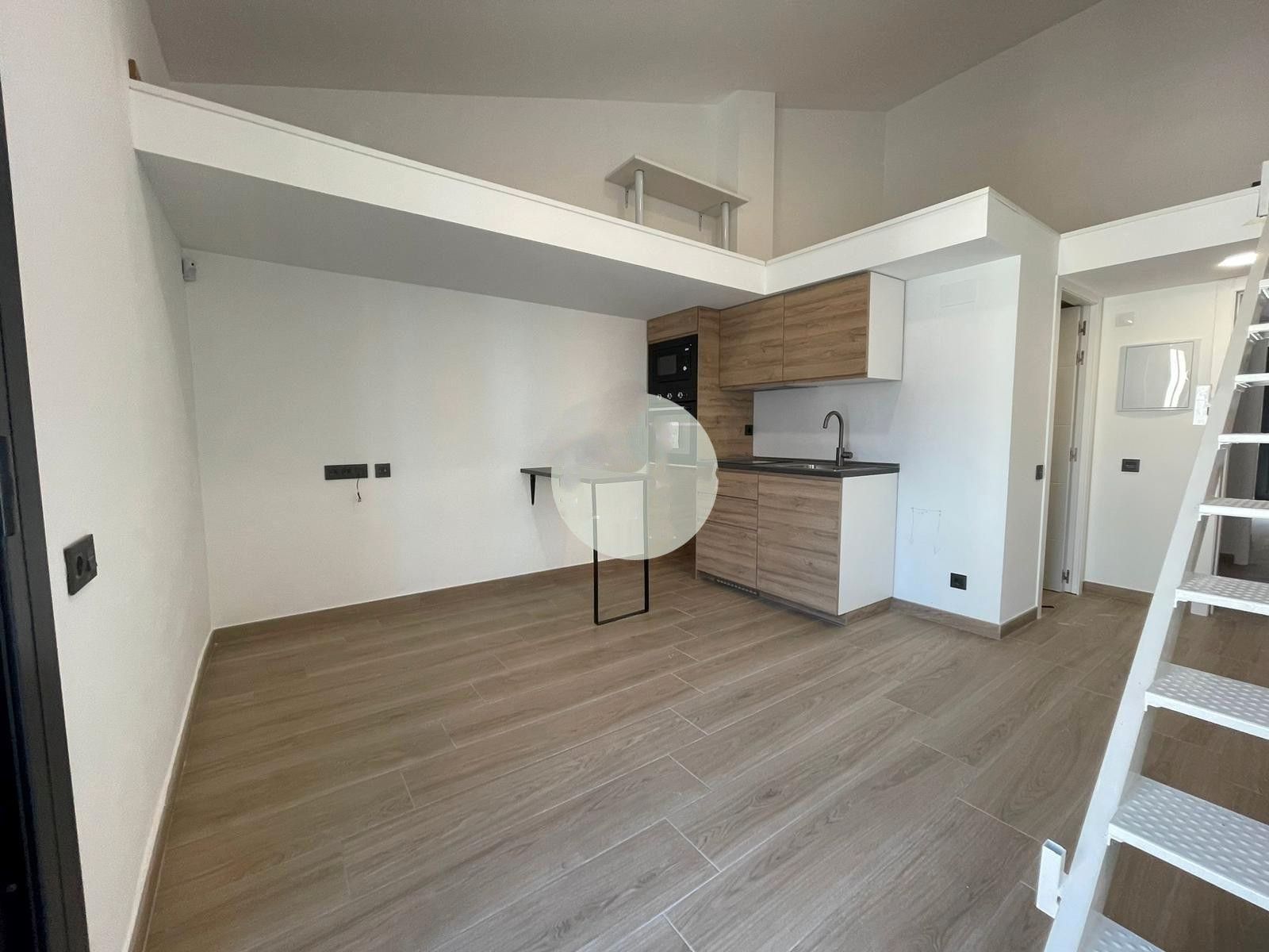 Apartament de lloguer a Carrer de l'Infant Martí, Ca n'Aurell
