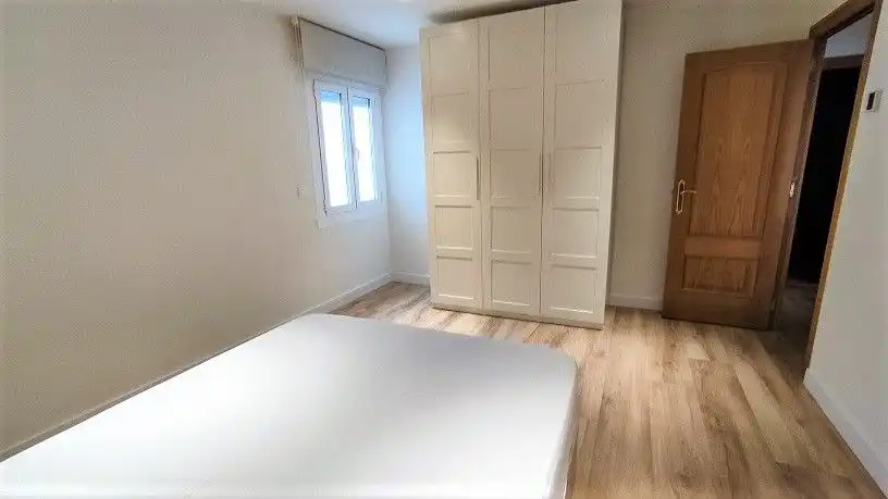 Habitación de Piso de alquiler en Elche / Elx con Aire acondicionado, Calefacción y Parquet