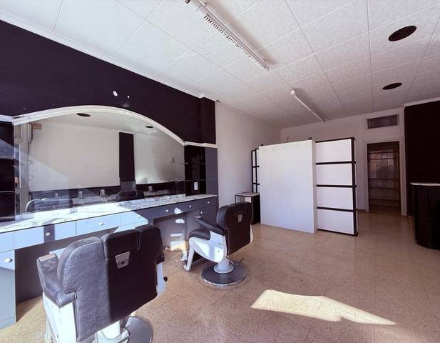 Local comercial en Alquiler en Eixample - Can Bogunyà