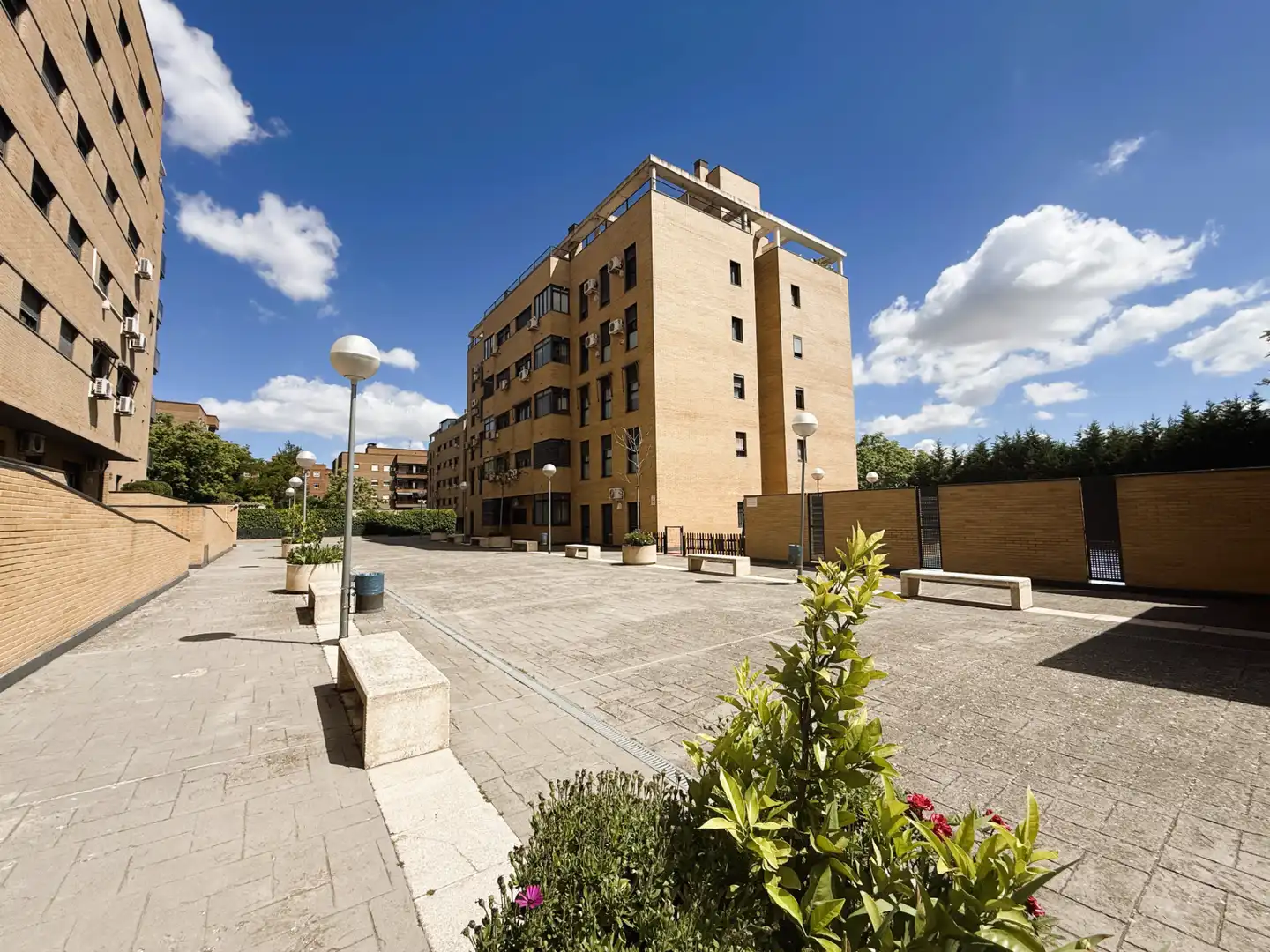 Vista exterior de Piso en venta en Valdemoro con Aire acondicionado, Calefacción y Trastero