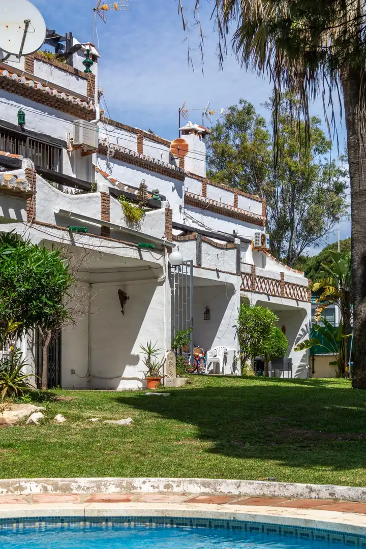 Casa pareada con piscina en venta en Calahonda, imagen 41