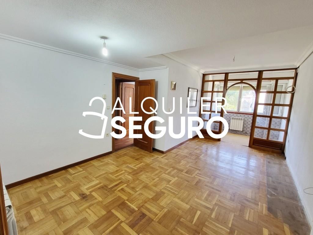 Vista exterior de Pis de lloguer en Alcorcón amb Calefacció i Terrassa