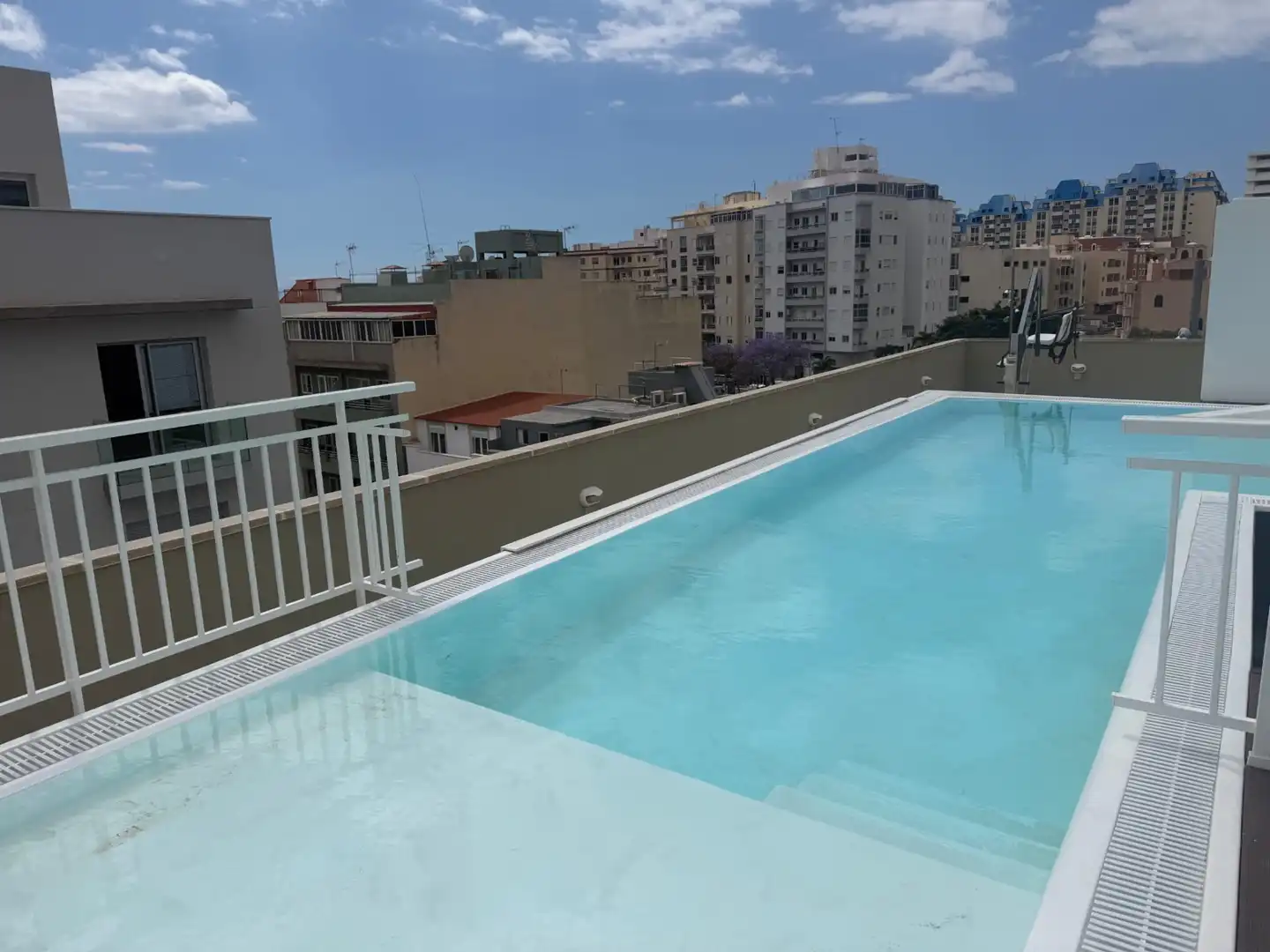 Swimming pool of Flat for sale in Santa Cruz de Tenerife  with Storage room, Furnished and Oven