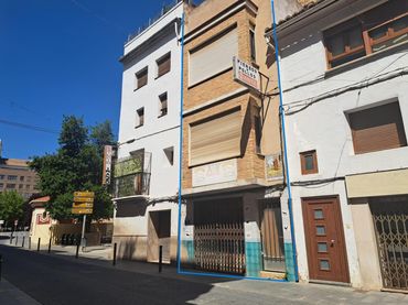 Casa en venda a Calle GARCIA MONTES 9