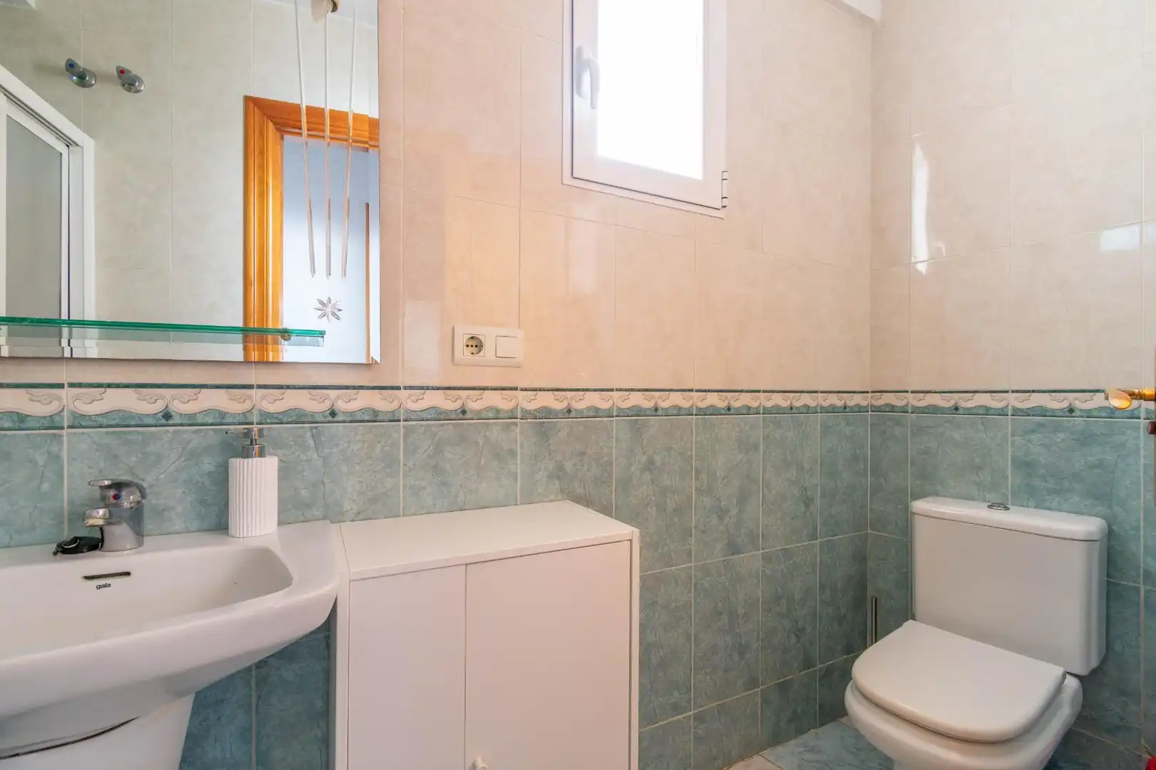 Baño de Piso en venta en Almería