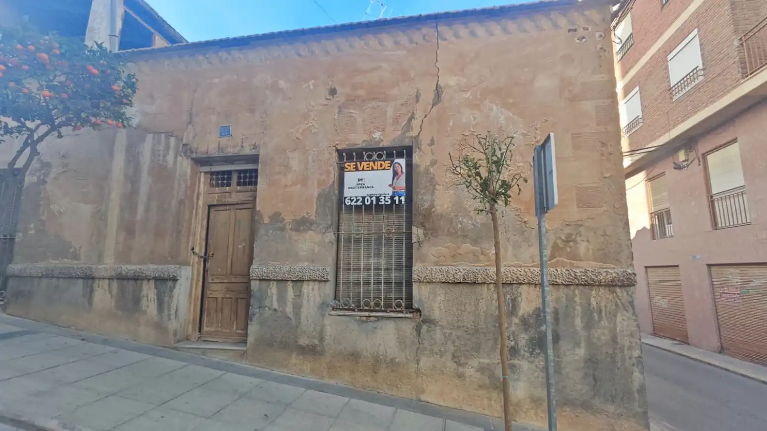 Vista exterior de Casa adosada en venta en Crevillent