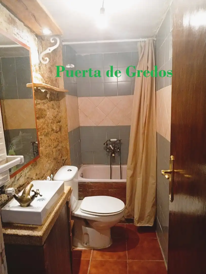 Baño de Casa o chalet en venta en Nava del Barco con Calefacción, Parquet y Amueblado
