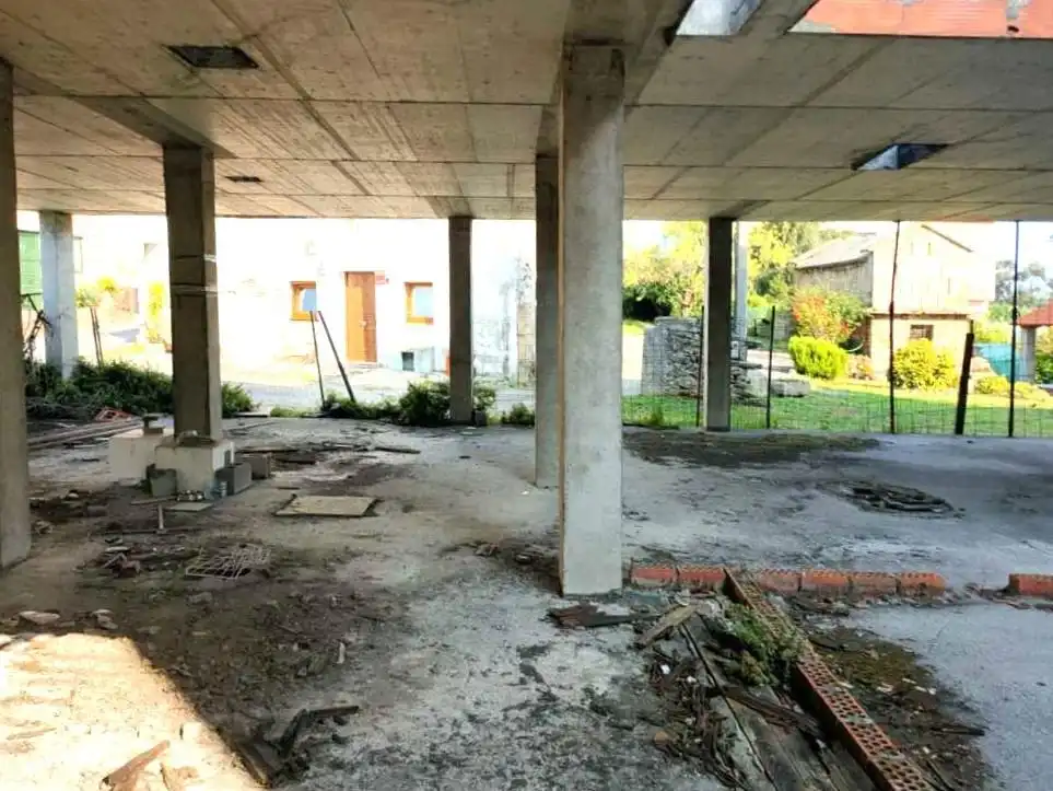 Gebäude zum Verkauf in Travesía de Meicende, 51, Pastoriza