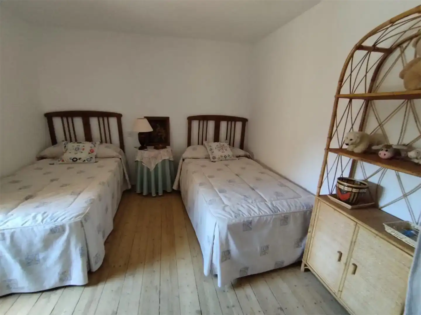 Dormitori de Pis en venda en Saldaña amb Jardí privat, Parquet i Moblat