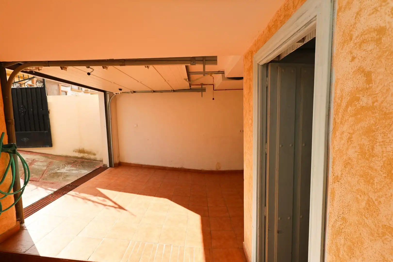 Casa adosada en venda en Cúllar Vega amb Calefacció, Jardí privat i Terrassa