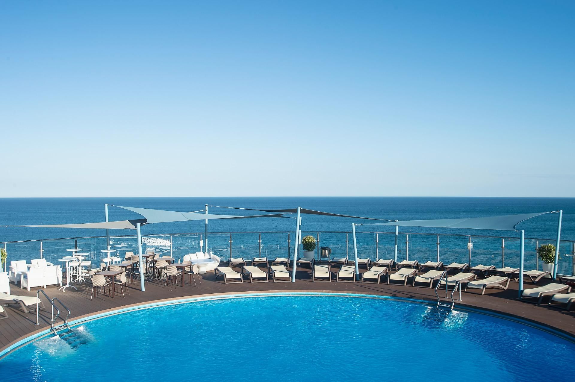 Swimming pool of Study for sale in Fuengirola  with Air Conditioner, Heating and Terrace