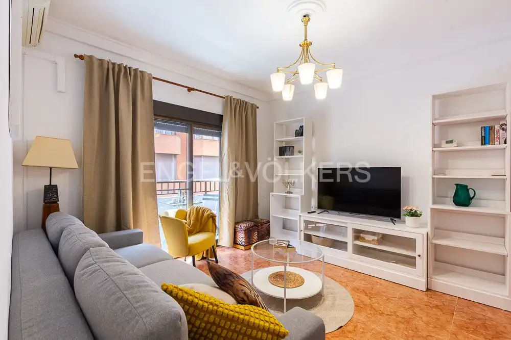 Living room of Flat for rent in Valencia  with Air Conditioner, Heating and Furnished